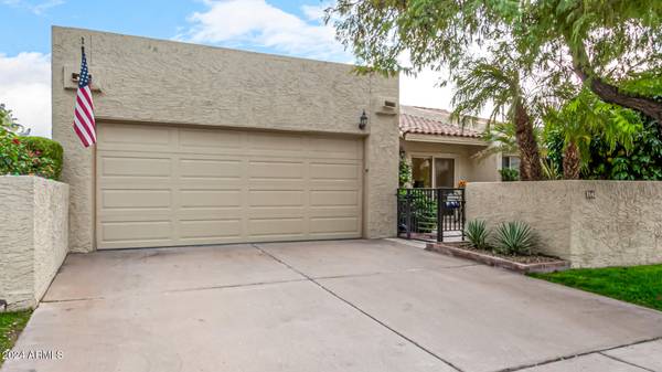 Scottsdale, AZ 85250,7941 E MEDLOCK Drive