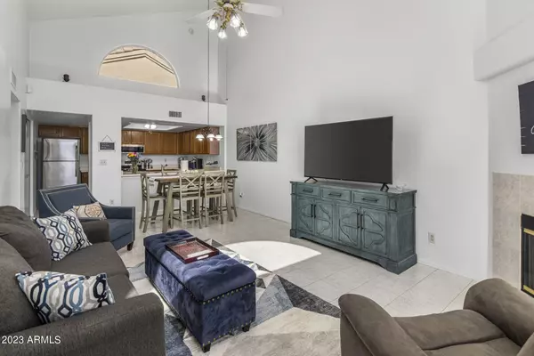 Chandler, AZ 85224,2100 W LEMON TREE Place #15