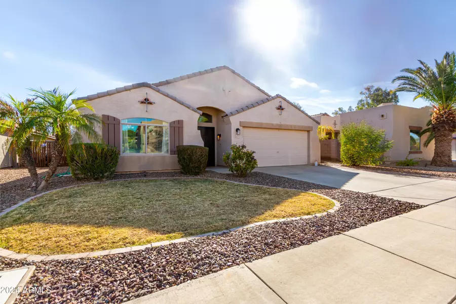 3031 E COLONIAL Place, Chandler, AZ 85249