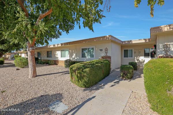 10214 W HUTTON Drive, Sun City, AZ 85351