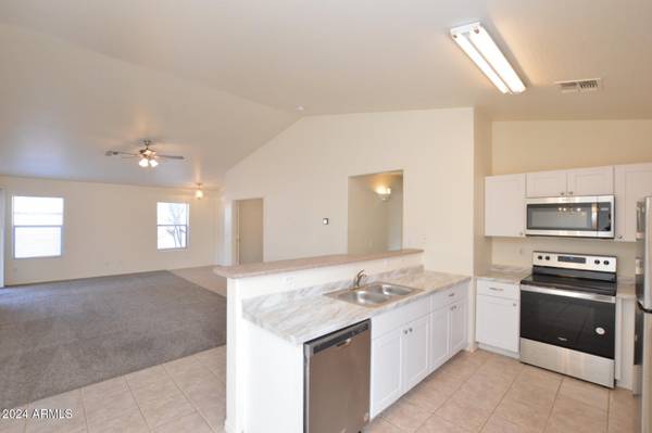 San Tan Valley, AZ 85144,33326 N DONNELLY WASH Way