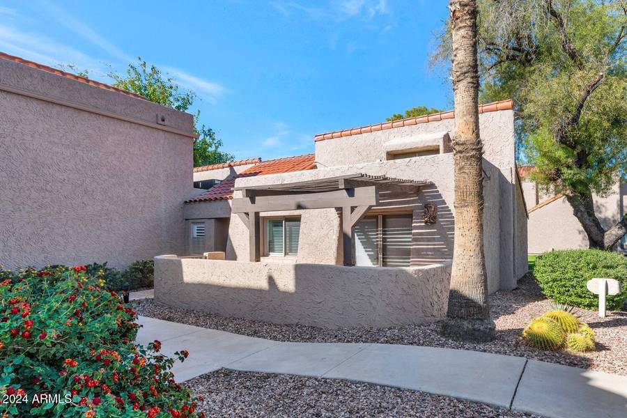 7329 N VIA CAMELLO DEL NORTE -- #114, Scottsdale, AZ 85258