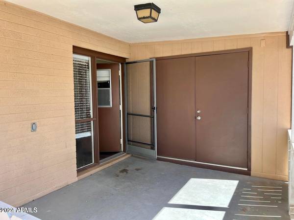 Mesa, AZ 85205,5925 E UNIVERSITY Drive #108