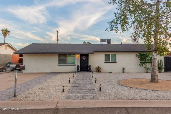 Phoenix, AZ 85042,1739 E PLEASANT Lane