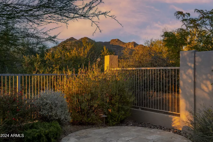 6456 E NIGHT GLOW Circle, Scottsdale, AZ 85266