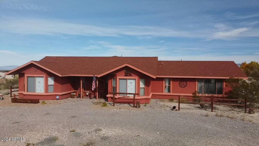 1788 N North Drive, Tombstone, AZ 85638