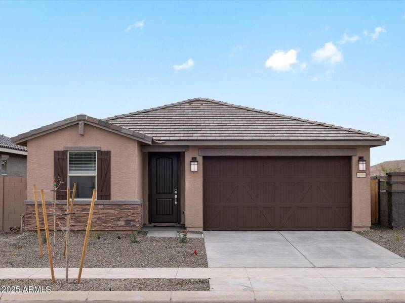 15995 W COTTONTAIL Lane, Surprise, AZ 85387