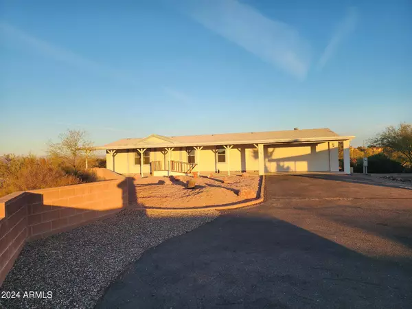 Wickenburg, AZ 85390,2501 W Wickenburg Way -- #171