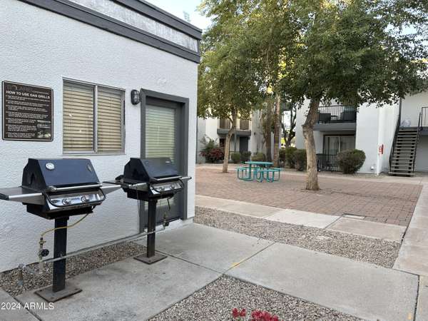 Phoenix, AZ 85013,740 W ELM Street #126