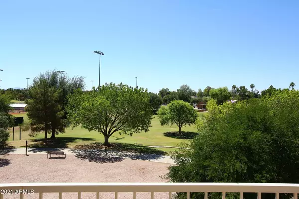 Scottsdale, AZ 85258,10080 E MOUNTAINVIEW LAKE Drive #330