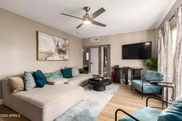 Phoenix, AZ 85018,4311 E ROMA Avenue