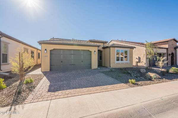 389 E BRACCIANO Avenue, Queen Creek, AZ 85140