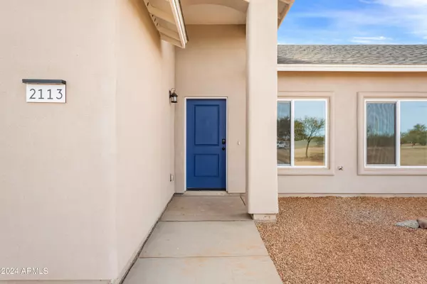 2113 S Ellie Way, Huachuca City, AZ 85616