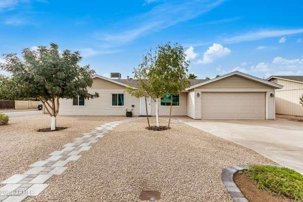 14202 N 38TH Place, Phoenix, AZ 85032