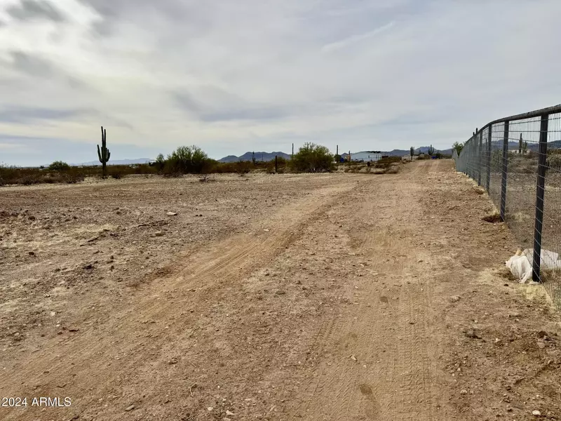 0 N 252nd Avenue #Parcel C, Morristown, AZ 85342