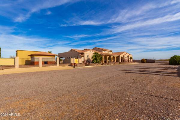 Wittmann, AZ 85361,18208 W HAPPY VALLEY Road