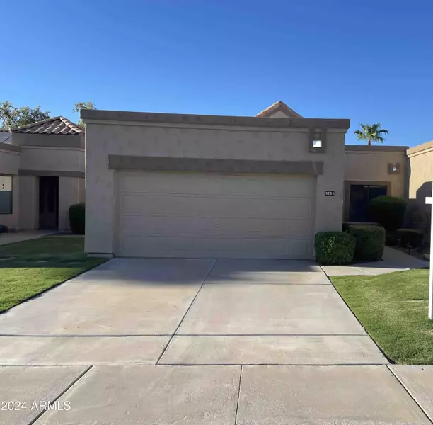 9736 W MCRAE Way, Peoria, AZ 85382