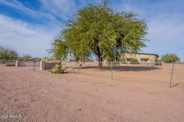 San Tan Valley, AZ 85140,1552 E RANCH Road