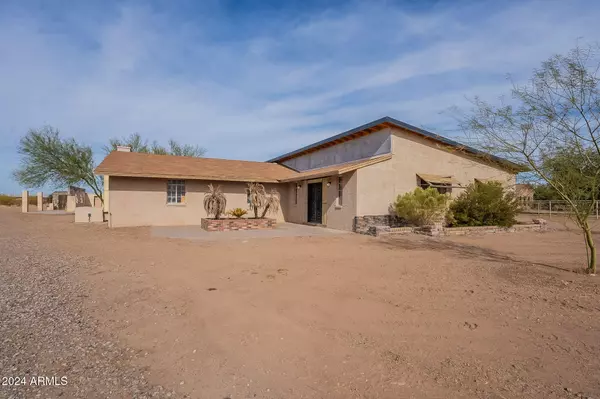 San Tan Valley, AZ 85140,1552 E RANCH Road