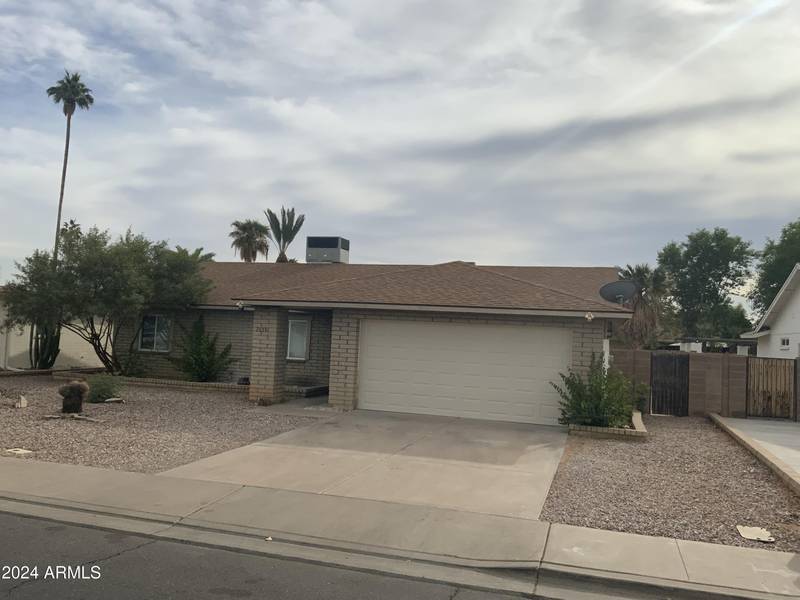 2655 W KILAREA Avenue, Mesa, AZ 85202