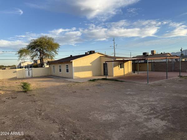 Avondale, AZ 85323,1106 S 4TH Street