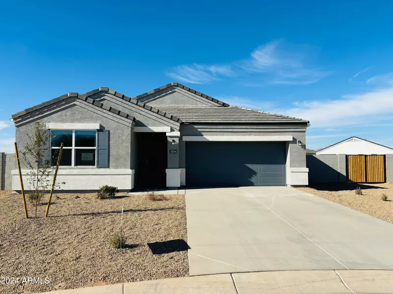 28246 N NEALITE Drive, San Tan Valley, AZ 85143