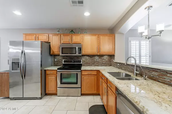 San Tan Valley, AZ 85143,29181 N YELLOW BEE Drive