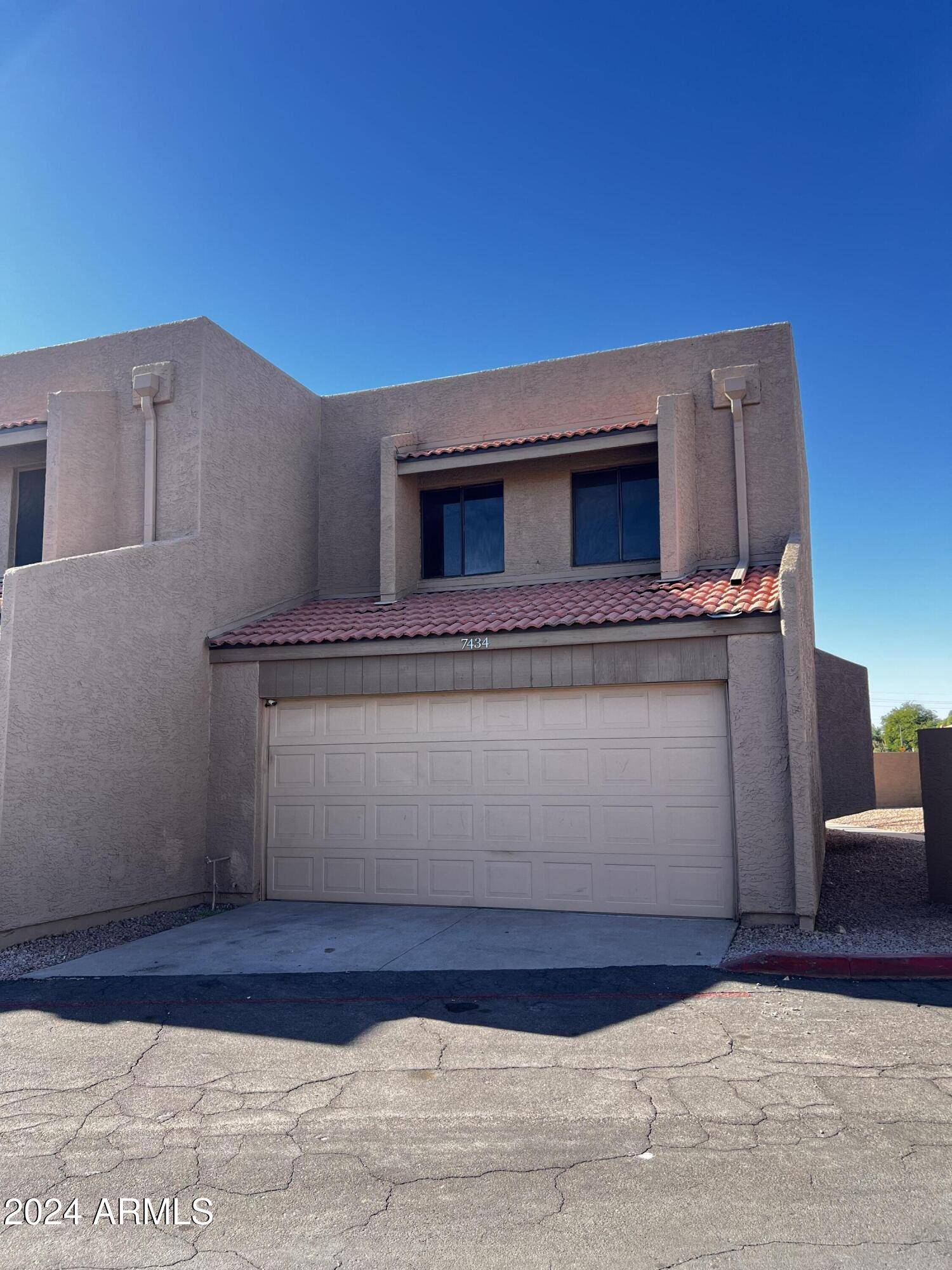 7434 N 44TH Drive, Glendale, AZ 85301