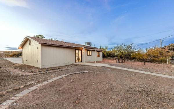 Mayer, AZ 86333,20024 E HEREFORD Drive