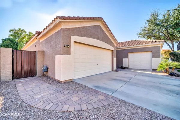 Peoria, AZ 85383,7407 W TETHER Trail