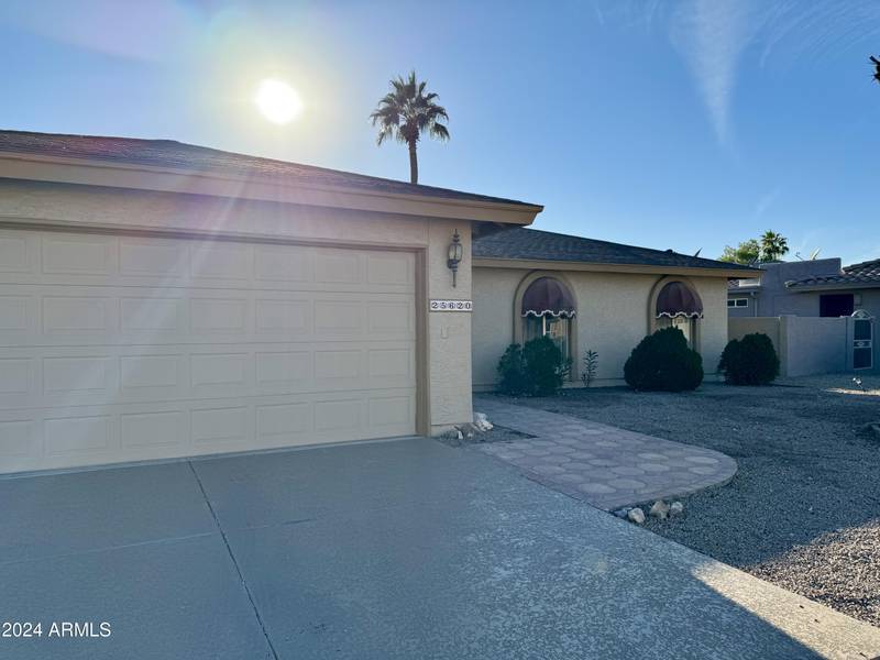 25620 S CLOVERLAND Drive, Sun Lakes, AZ 85248