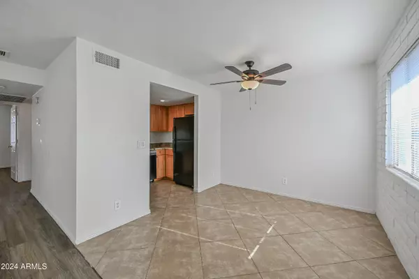 Phoenix, AZ 85008,1234 N 36TH Street #209