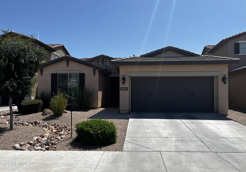 2353 S BANNING Street, Gilbert, AZ 85295