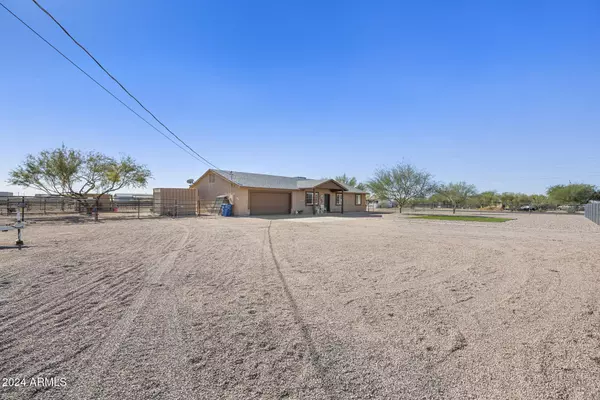 Apache Junction, AZ 85120,3165 W FOOTHILL Street