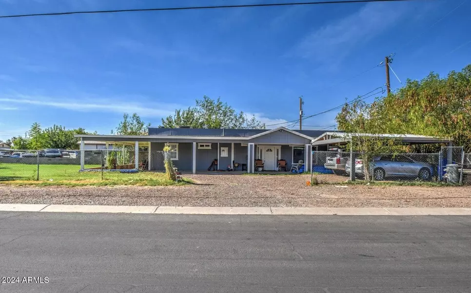 4617 S 8TH Street, Phoenix, AZ 85040