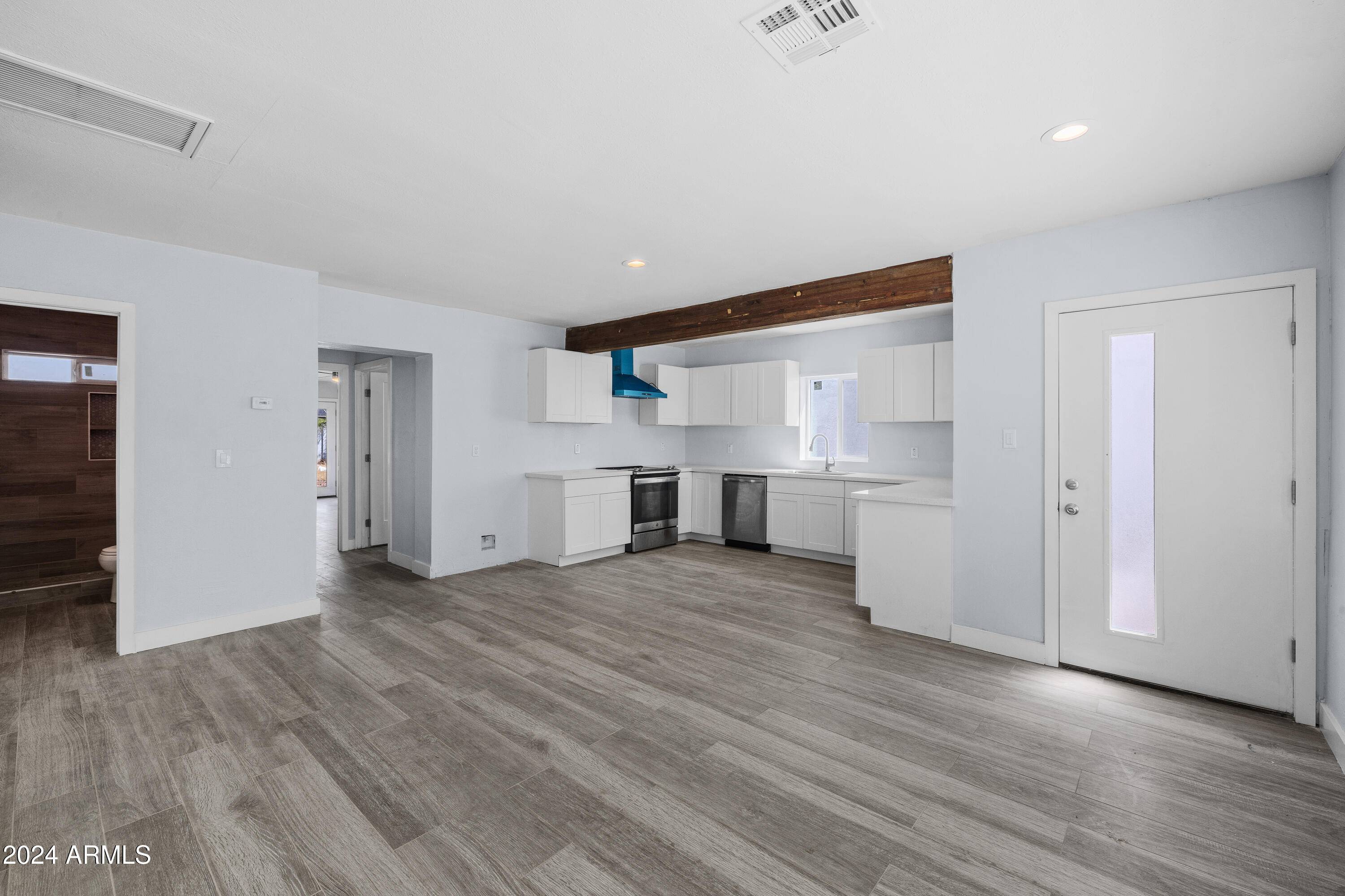 Phoenix, AZ 85016,1718 E GLENROSA Avenue