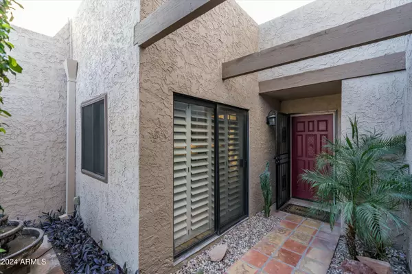 Scottsdale, AZ 85250,5637 N 78TH Way