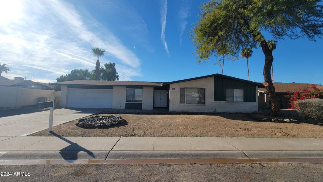 9028 N 48TH Drive, Glendale, AZ 85302