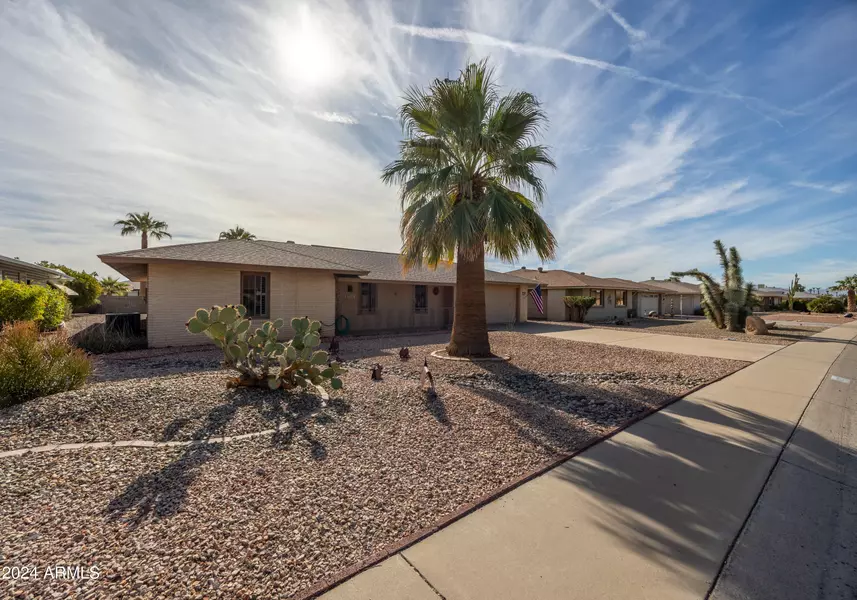 9509 W GREENWAY Road, Sun City, AZ 85351