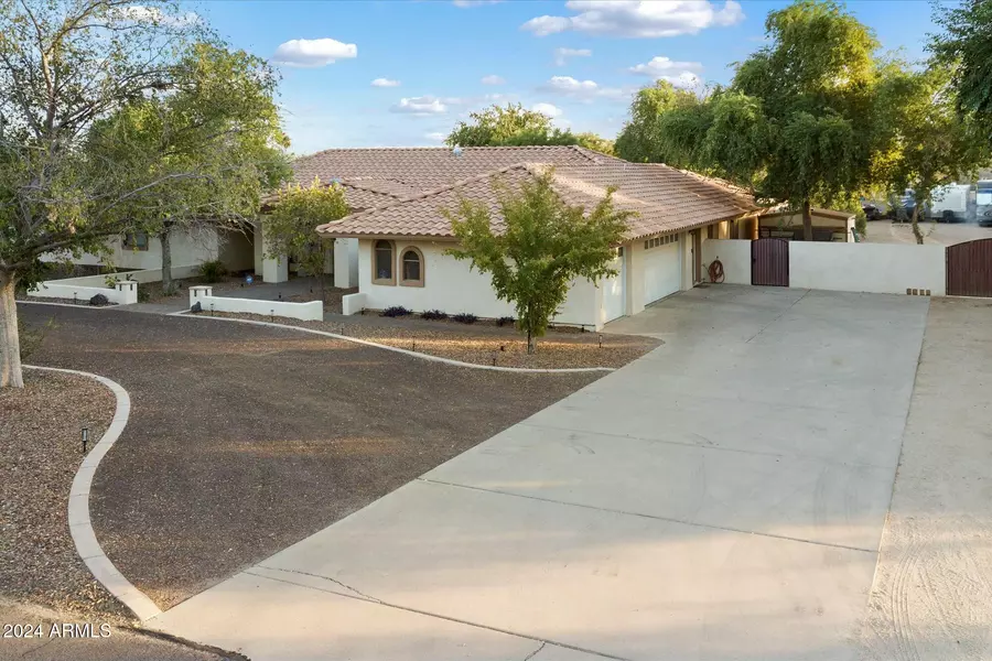 5145 W FALLEN LEAF Lane, Glendale, AZ 85310