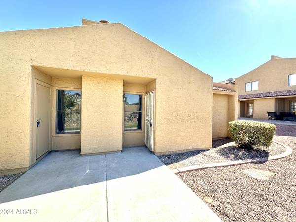 Phoenix, AZ 85042,3511 E BASELINE Road #1020