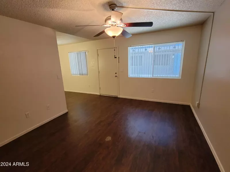 1107 E UNIVERSITY Drive #115, Mesa, AZ 85203