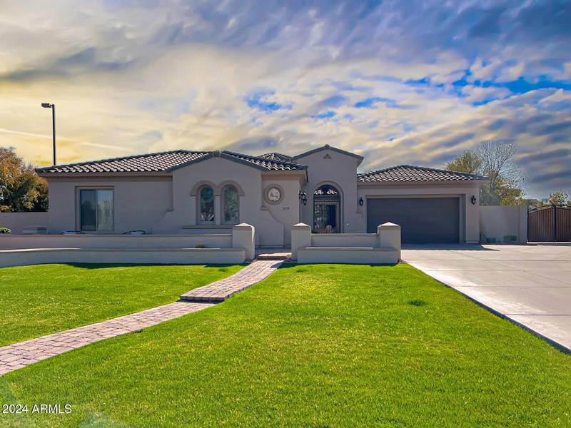 2835 E DENNISPORT Court, Gilbert, AZ 85295