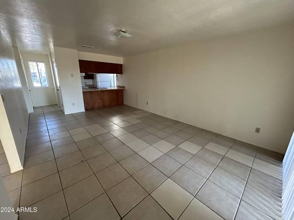 Douglas, AZ 85607,2125 HOHOKAM Drive #C