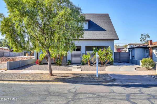 Phoenix, AZ 85007,826 N 11TH Avenue