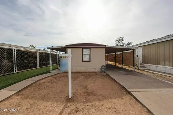 Mesa, AZ 85201,625 W MCKELLIPS Road #161