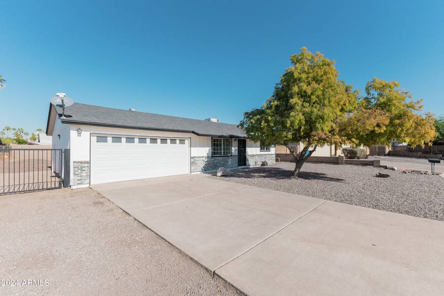 174 W 15TH Avenue, Apache Junction, AZ 85120