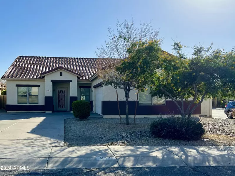 2421 W CHIPMAN Road, Phoenix, AZ 85041