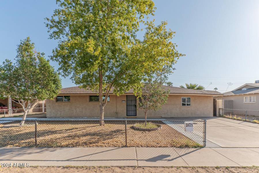 2625 N 40TH Drive, Phoenix, AZ 85009