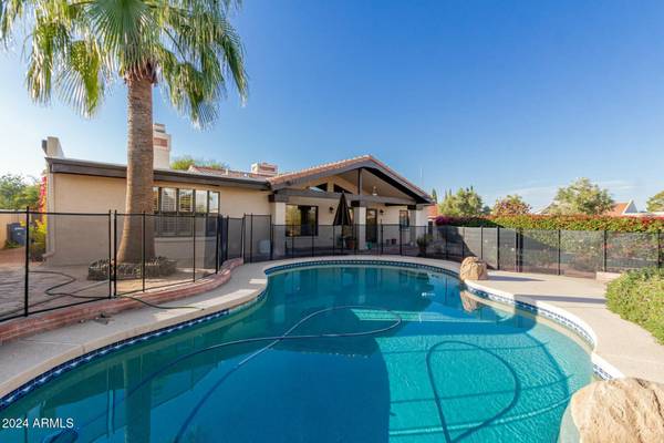 Phoenix, AZ 85028,9627 N 26TH Place